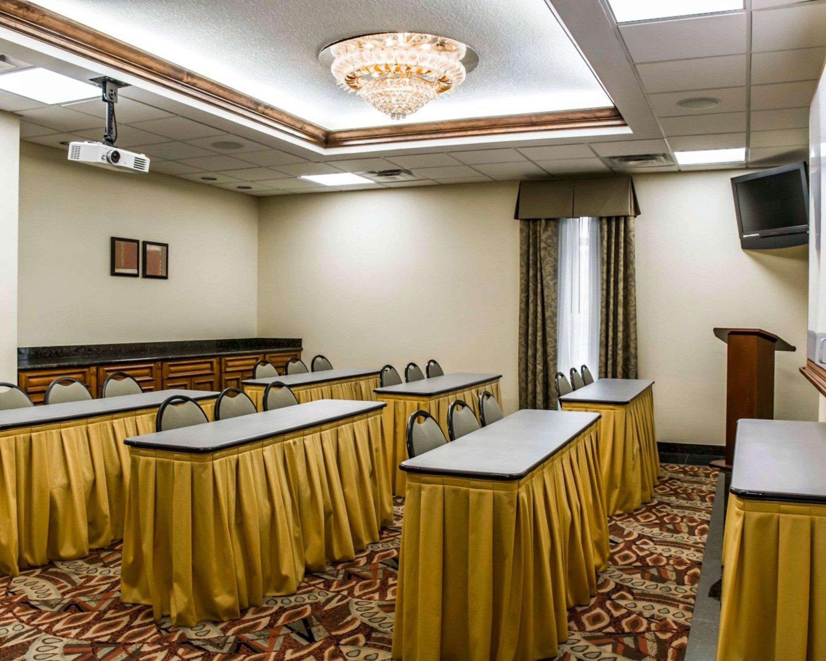 Quality Inn Airport - Cruise Port Tampa Bagian luar foto