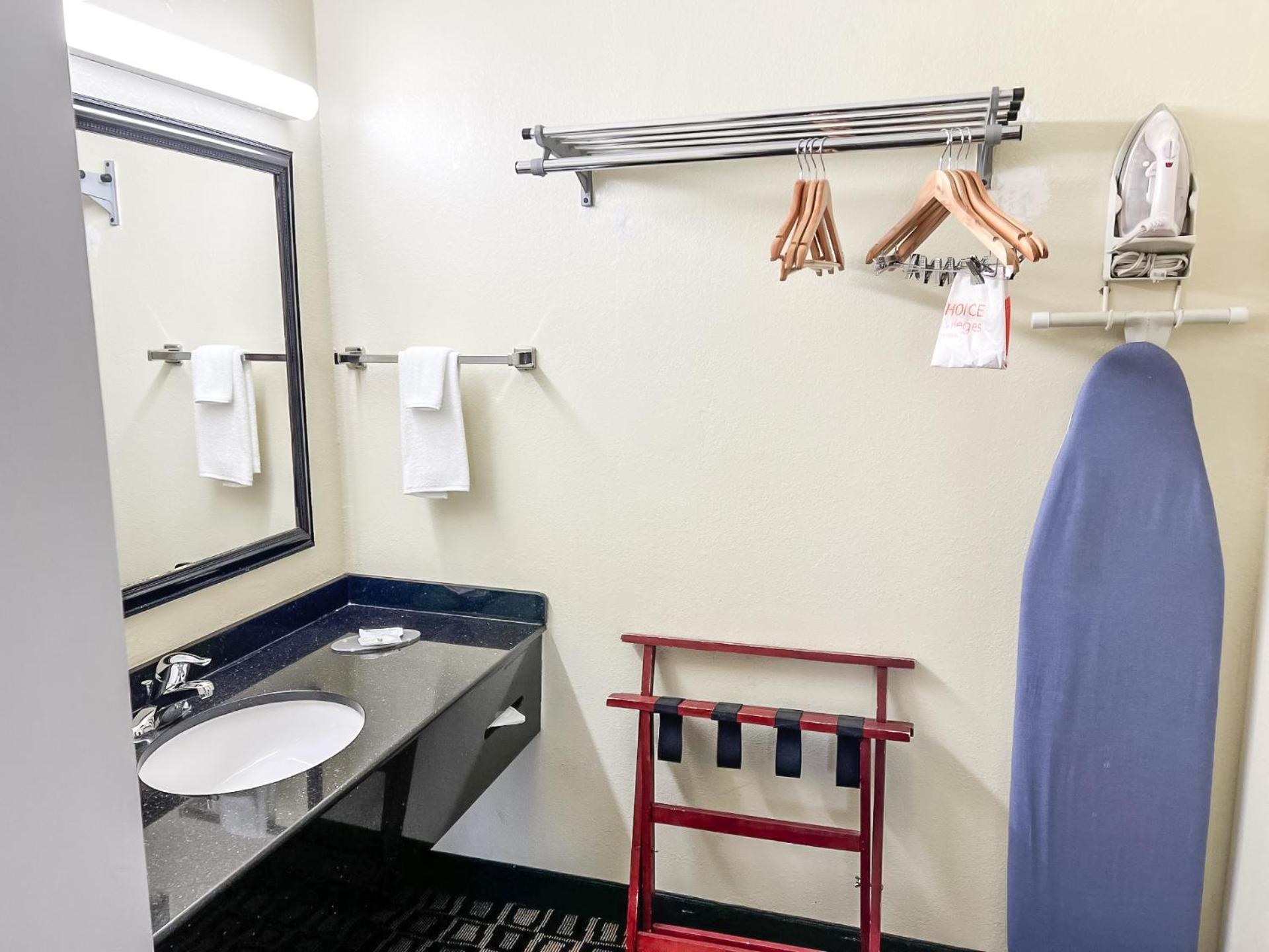 Quality Inn Airport - Cruise Port Tampa Bagian luar foto