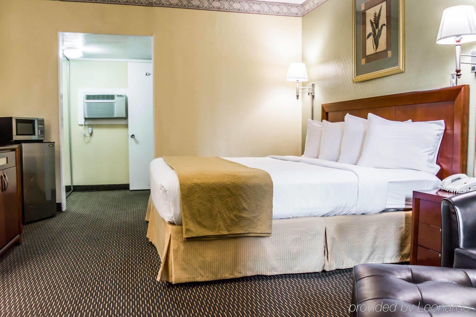 Quality Inn Airport - Cruise Port Tampa Bagian luar foto